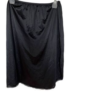 Radcliffe‎ Lingerie Half Slip Satin Shiny Black Lace Bottom Size Medium Vintage